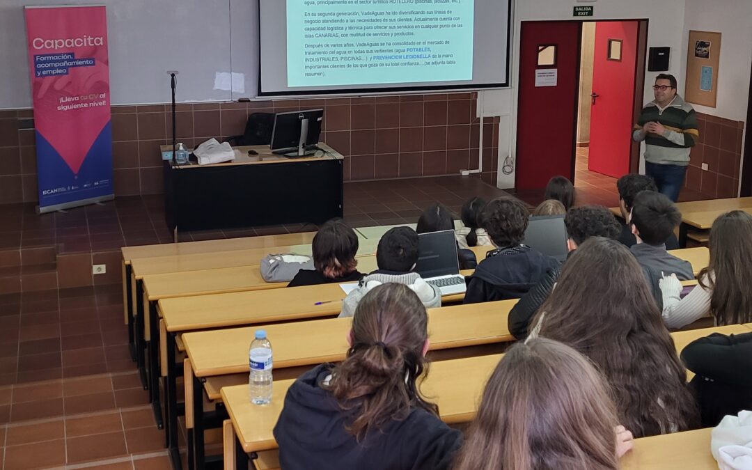 VadeAguas participa en una charla de orientación laboral para estudiantes de Química y Ciencias Ambientales de la ULL